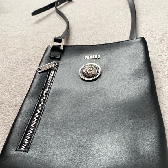 Versace icon leather crossbody for man - Picture 6 of 6